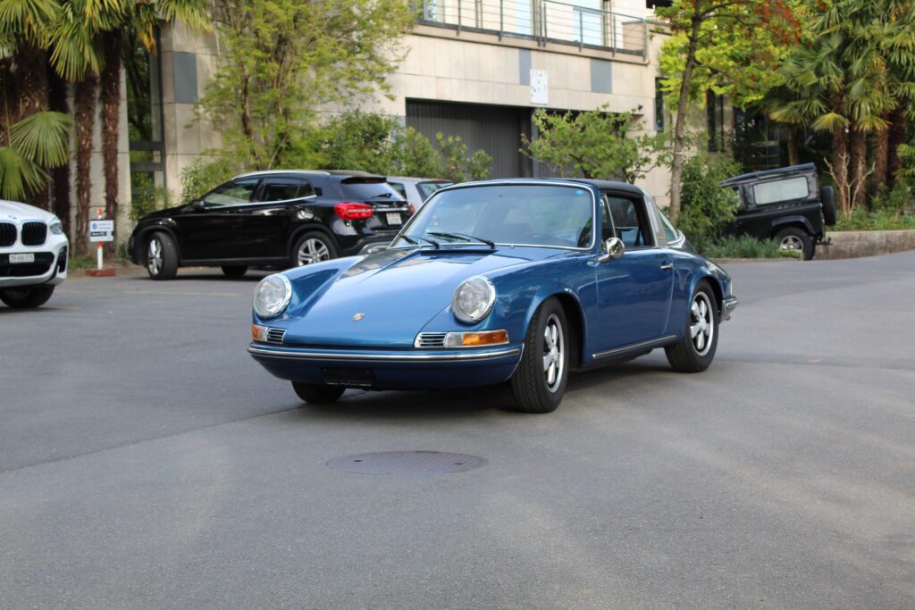Porsche 911 2.2T Targa
