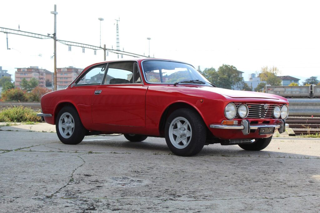 Alfa Romeo GT2000