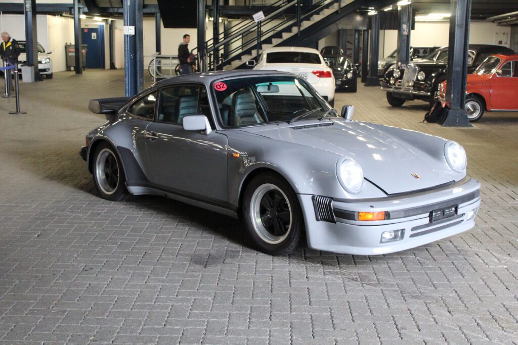 Porsche 930 3.3L